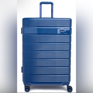 Luggage Brand New in Box 28 Inch